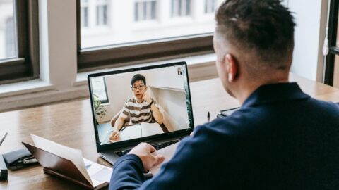 Docência e Gestão na Educação Semipresencial e a Distância
